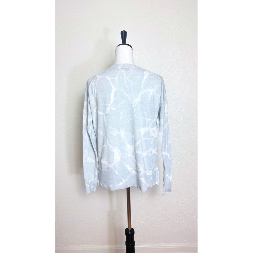 White + Warren Pastel Blue Tie Dye Lightweight V-Neck Knit Sweater Size Medium - Picture 3 of 6
